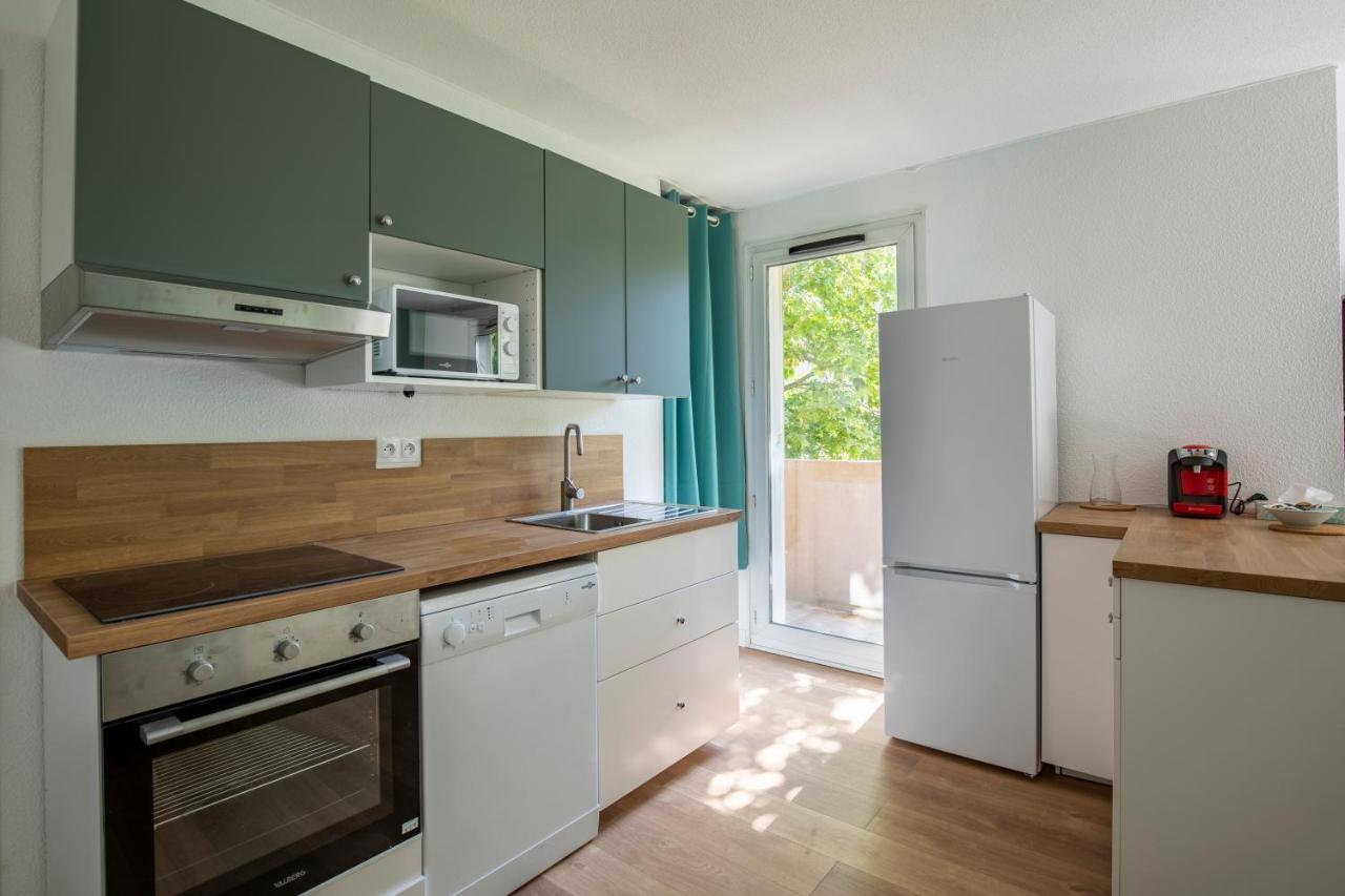 Apartamento T4 Climatise Au Pied Des Rempart Avec Parking Aviñón Exterior foto